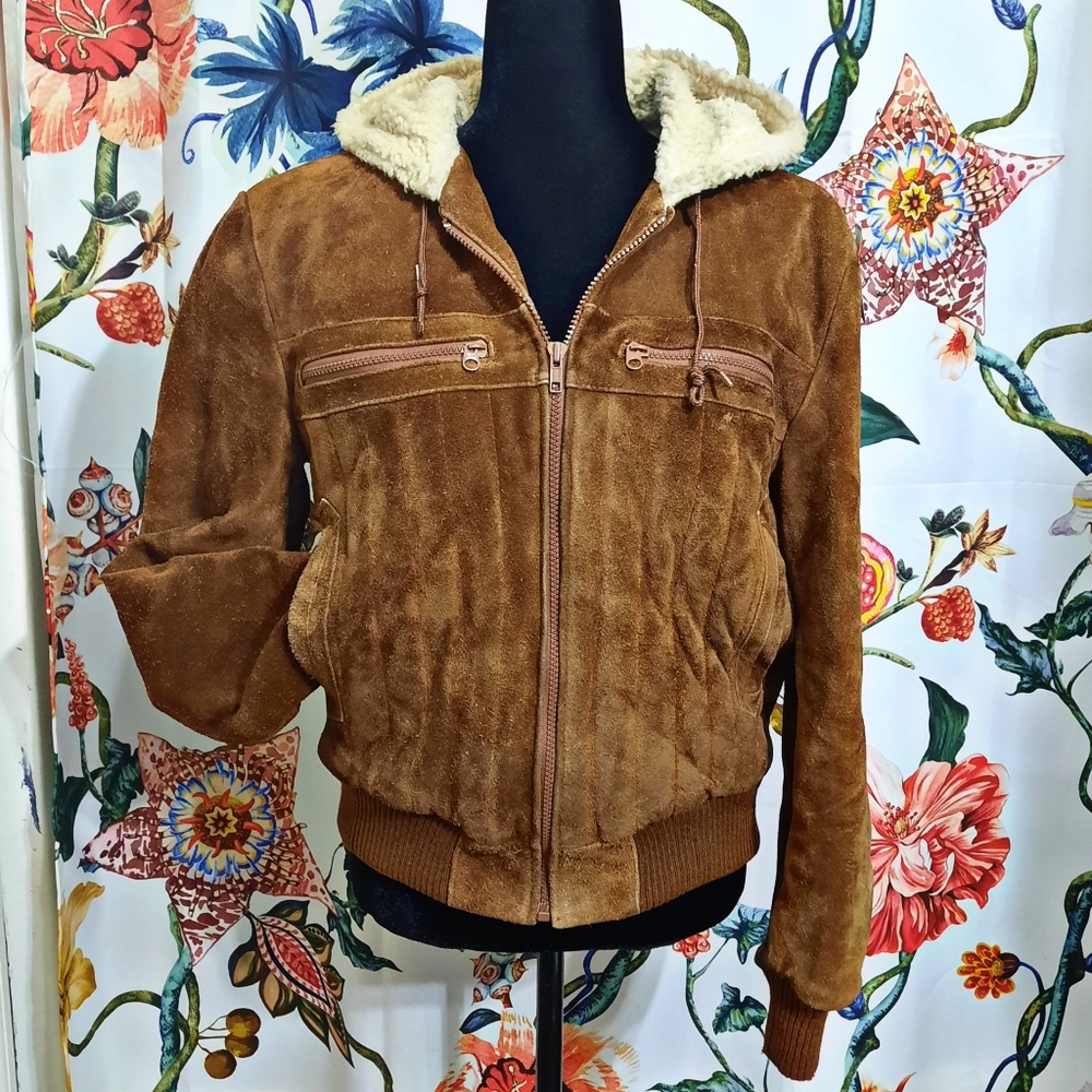~{Montgomery Ward}~ Vintage sherpa lined suede leather jacket.